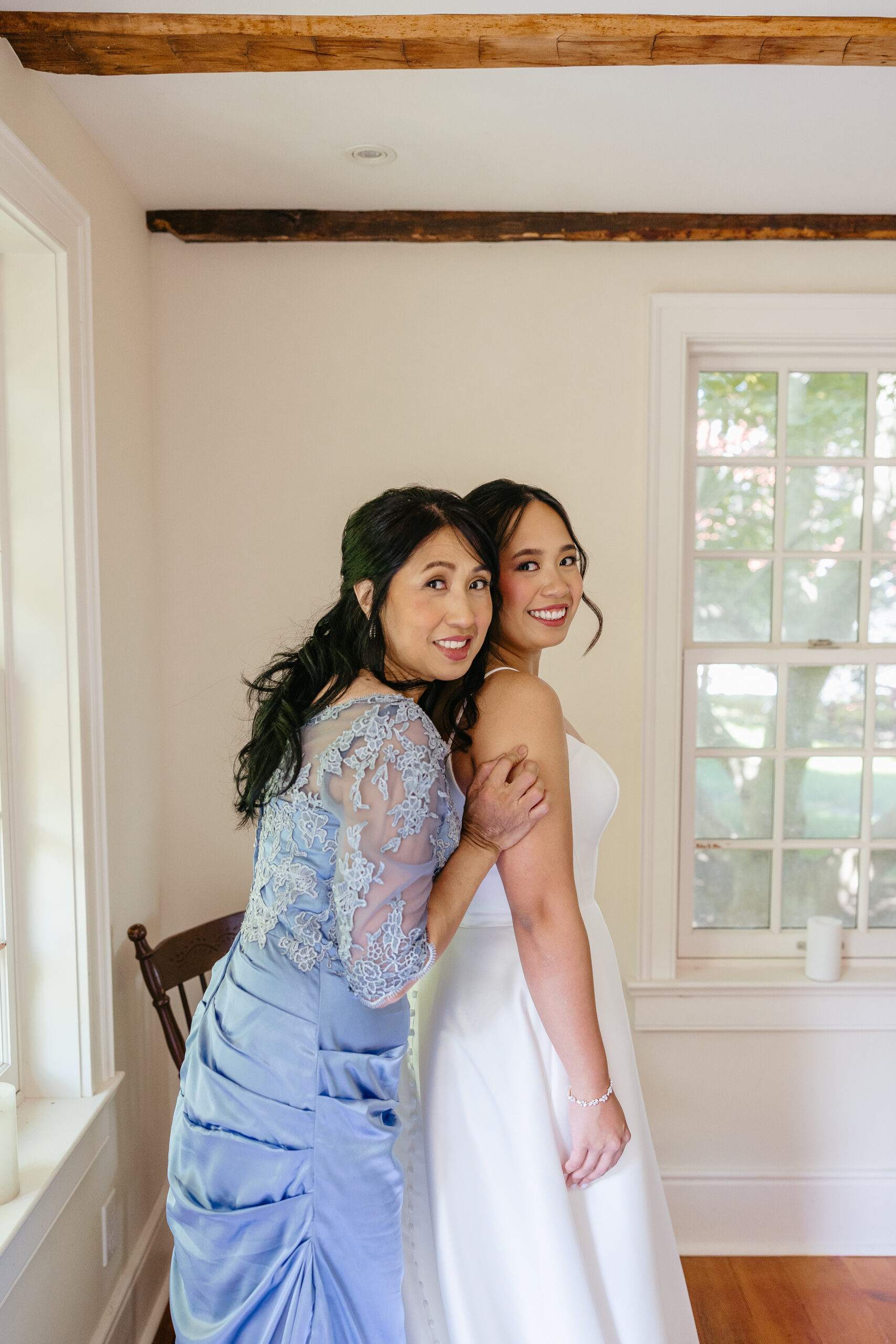 Bride getting ready for Niagara Wedding at Cherry Avenue Farms in Ontario.